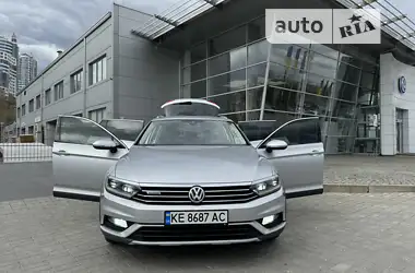 Volkswagen Passat 2018 - пробіг 146 тис. км