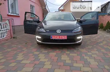 Volkswagen e-Golf 2020 - пробег 54 тыс. км