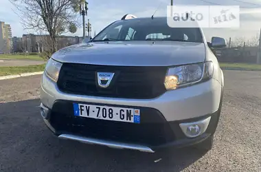 Dacia Sandero StepWay 2014 - пробег 136 тыс. км