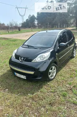 Peugeot 107 2011 - пробег 177 тыс. км