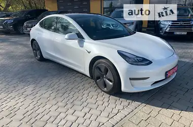 Tesla Model 3 2020 - пробіг 65 тис. км