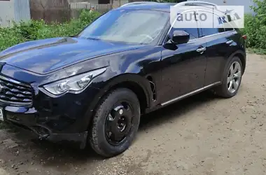 Infiniti FX 37 2011 - пробег 70 тыс. км