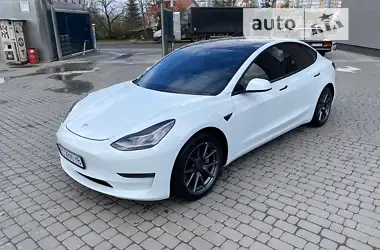 Tesla Model 3 2020 - пробіг 87 тис. км