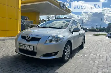 Toyota Auris 2008 - пробіг 151 тис. км