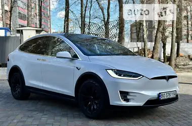 Tesla Model X 2016 - пробег 112 тыс. км