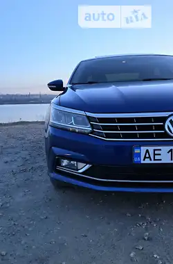 Volkswagen Passat 2017 - пробіг 129 тис. км