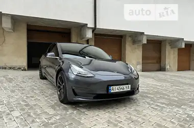 Tesla Model 3 2018 - пробіг 47 тис. км