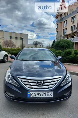 Hyundai Sonata 2012 - пробіг 198 тис. км