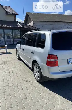 Volkswagen Touran 2005 - пробіг 270 тис. км