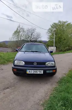 Volkswagen Golf 1994 - пробег 187 тыс. км