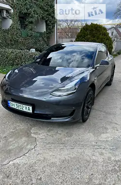 Tesla Model 3 2018 - пробіг 86 тис. км