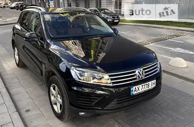 Volkswagen Touareg 2015 - пробег 236 тыс. км