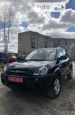 Hyundai Tucson 2007 - пробег 280 тыс. км