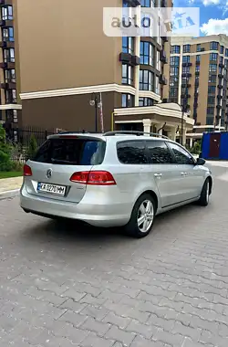 Volkswagen Passat 2011 - пробег 240 тыс. км