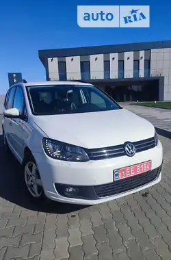 Volkswagen Touran 2015 - пробіг 208 тис. км