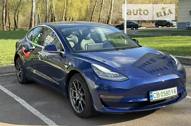 Tesla Model 3 2018 - пробег 119 тыс. км