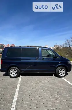 Volkswagen Caravelle 2010 - пробіг 260 тис. км