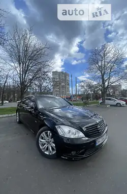 Mercedes-Benz S-Class 2006 - пробіг 225 тис. км