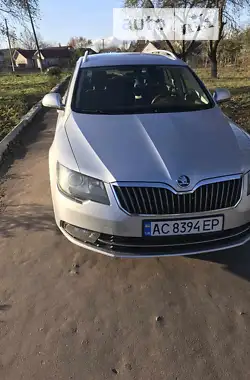 Skoda Superb 2014 - пробіг 269 тис. км