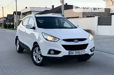 Hyundai ix35 2013 - пробег 273 тыс. км