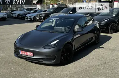 Tesla Model 3  2022 - пробіг 45 тис. км