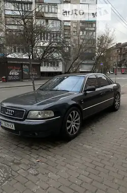 Audi A8 2000 - пробіг 300 тис. км