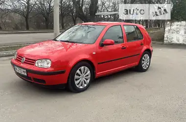 Volkswagen Golf 2000 - пробег 400 тыс. км