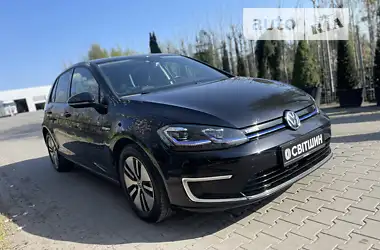 Volkswagen e-Golf 2017 - пробег 106 тыс. км