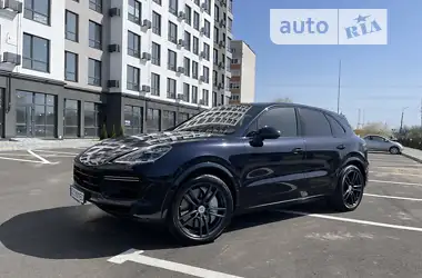 Porsche Cayenne 2018 - пробіг 85 тис. км