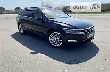 Volkswagen Passat 2015 - пробіг 253 тис. км