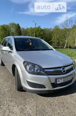 Opel Astra 2010 - пробіг 258 тис. км