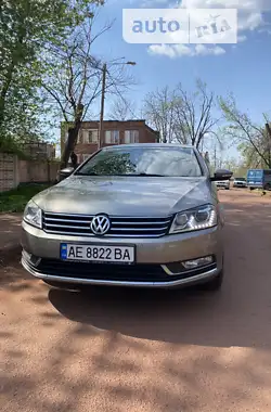 Volkswagen Passat 2012 - пробіг 220 тис. км