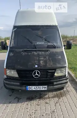 Mercedes-Benz Sprinter 1998 - пробег 8002 тыс. км