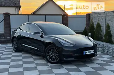 Tesla Model 3 2018 - пробіг 147 тис. км