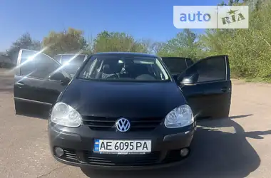 Volkswagen Golf 2005 - пробег 441 тыс. км