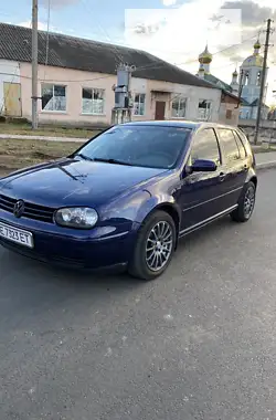 Volkswagen Golf 2001 - пробег 370 тыс. км