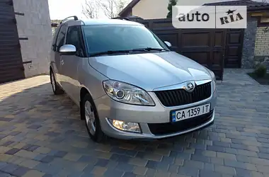 Skoda Roomster 2014 - пробег 200 тыс. км