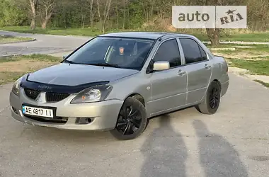 Mitsubishi Lancer 2004 - пробег 217 тыс. км