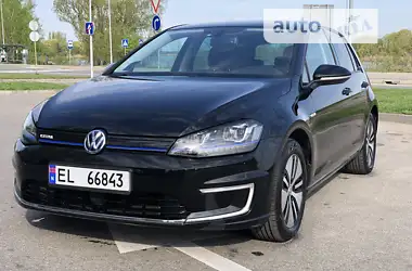 Volkswagen e-Golf 2015 - пробег 106 тыс. км