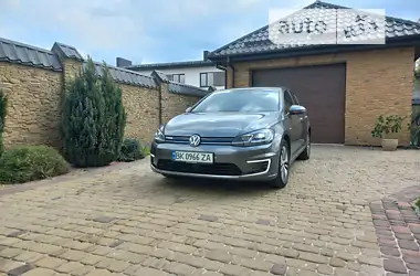 Volkswagen e-Golf  2020 - пробіг 31 тис. км