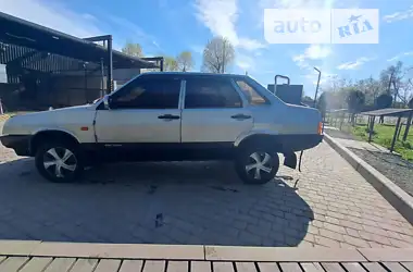 ВАЗ / Lada 21099 2001 - пробег 250 тыс. км