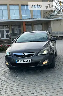 Opel Astra 2010 - пробіг 224 тис. км