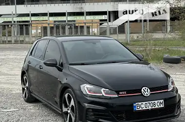 Volkswagen Golf GTI 2017 - пробіг 33 тис. км