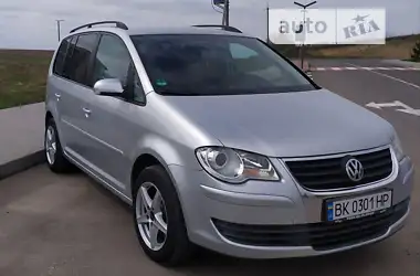 Volkswagen Touran 2007 - пробег 264 тыс. км