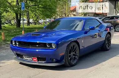 Dodge Challenger 2020 - пробег 49 тыс. км