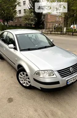 Volkswagen Passat 2002 - пробег 190 тыс. км