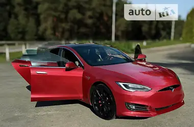 Tesla Model S 2016 - пробіг 113 тис. км