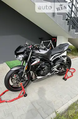 Triumph Street Triple RS 2017 - пробег 9 тыс. км