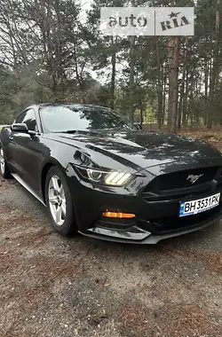 Ford Mustang 2017 - пробег 69 тыс. км