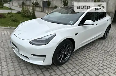 Tesla Model 3 2021 - пробег 71 тыс. км